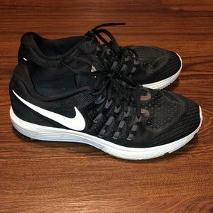 Men’s Nike tennis shoes